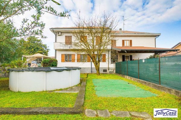 casa indipendente in vendita a Seveso
