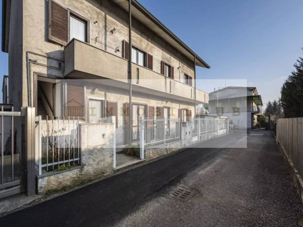 casa indipendente in vendita a Seveso in zona Baruccana