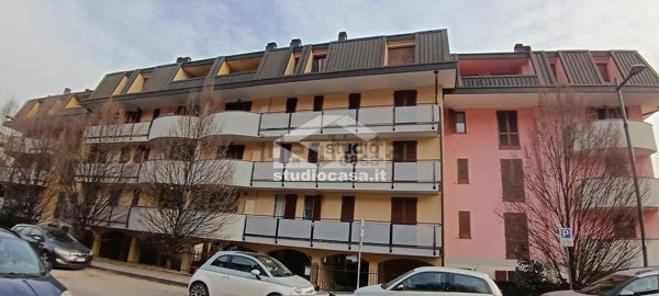 appartamento in vendita a Seveso in zona Baruccana