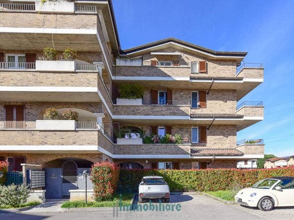 appartamento in vendita a Seveso in zona Baruccana