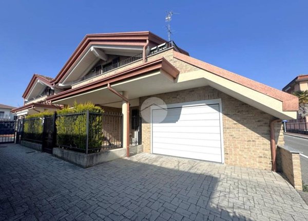 casa indipendente in vendita a Seveso in zona Baruccana