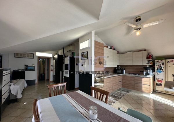 appartamento in vendita a Seveso in zona Baruccana