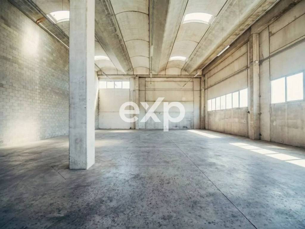 locale commerciale in vendita a Seveso in zona Baruccana