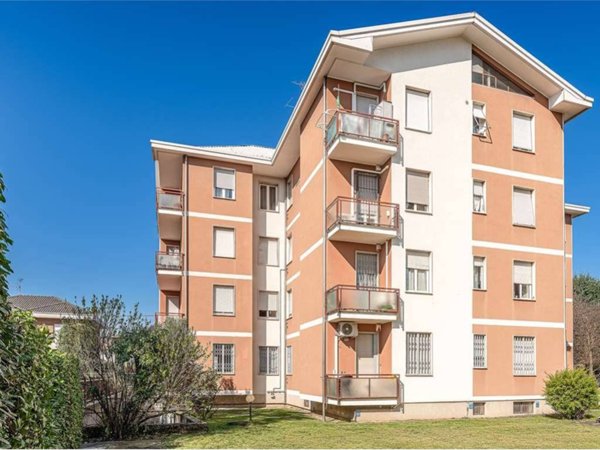 appartamento in vendita a Seveso in zona Baruccana