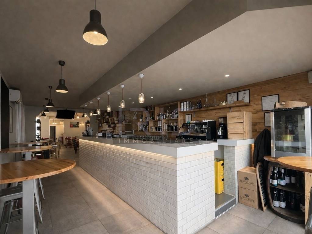 negozio in vendita a Seveso