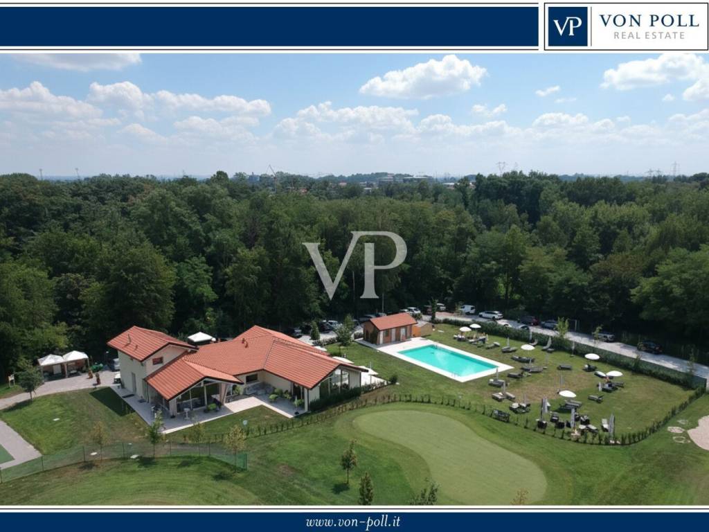 negozio in vendita a Seveso in zona Baruccana