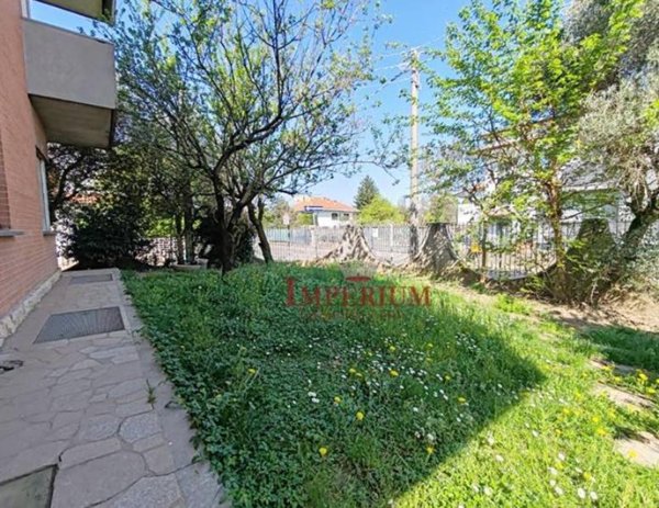 casa indipendente in vendita a Seveso in zona Baruccana