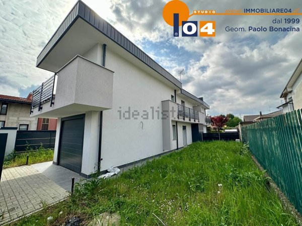 casa indipendente in vendita a Seveso in zona Baruccana