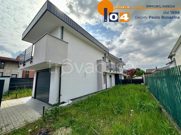 casa indipendente in vendita a Seveso in zona Baruccana