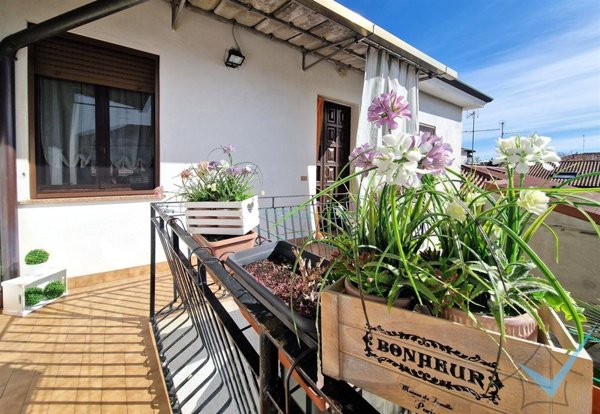 appartamento in vendita a Seveso in zona Baruccana