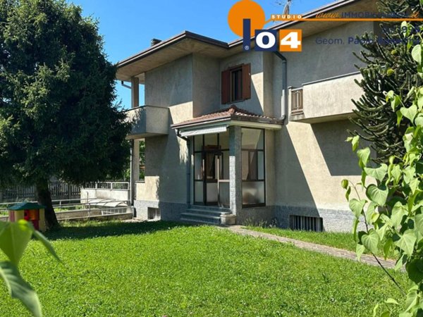 casa indipendente in vendita a Seveso in zona Baruccana