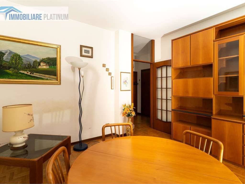 appartamento in vendita a Seveso in zona Baruccana