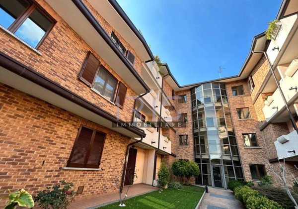 appartamento in vendita a Seveso in zona Baruccana