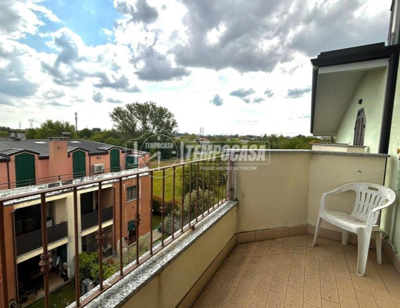 appartamento in vendita a Seveso in zona Baruccana