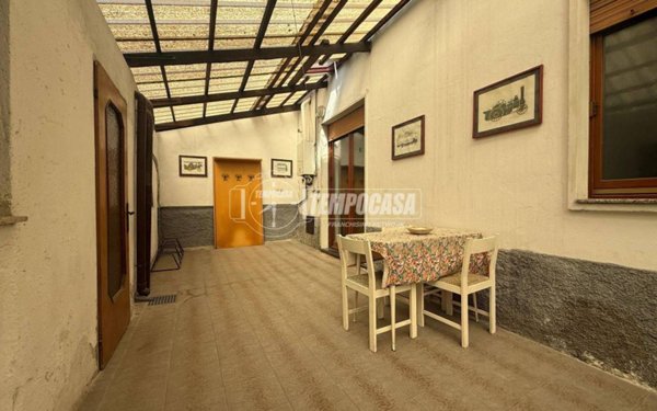casa indipendente in vendita a Seveso in zona Baruccana