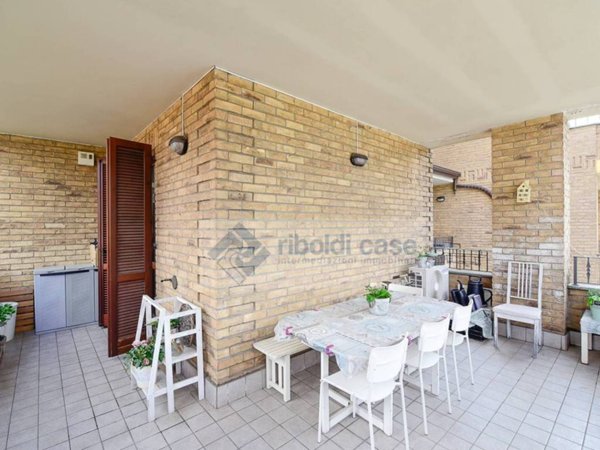 appartamento in vendita a Seveso in zona Baruccana
