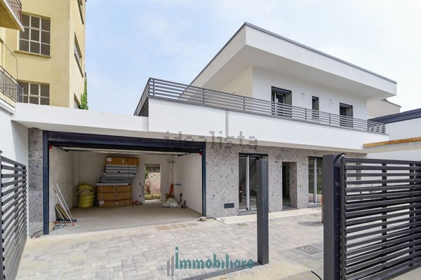 casa indipendente in vendita a Seveso