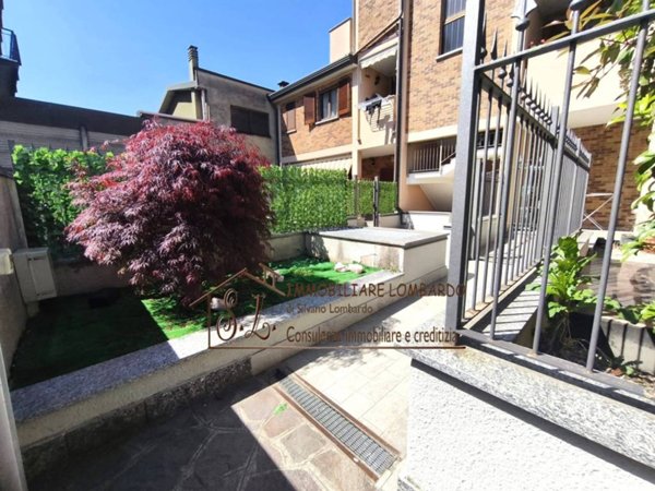 appartamento in vendita a Seveso in zona Baruccana