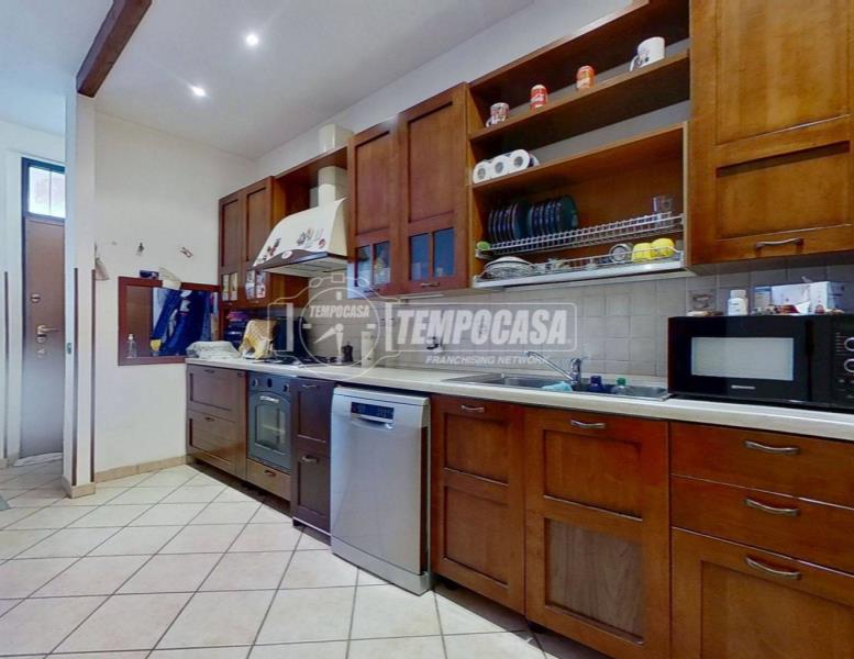 appartamento in vendita a Seveso in zona Baruccana