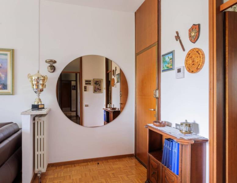 appartamento in vendita a Seveso in zona Baruccana