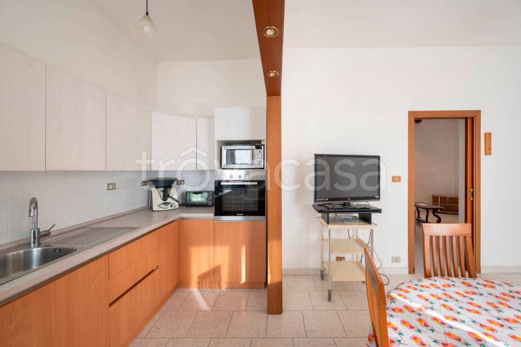 appartamento in vendita a Seveso in zona Baruccana