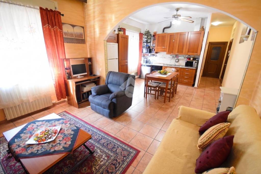 appartamento in vendita a Seveso in zona Baruccana