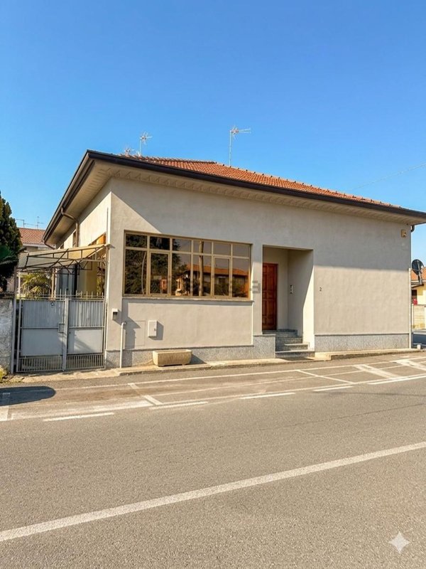 appartamento in vendita a Seveso in zona Baruccana