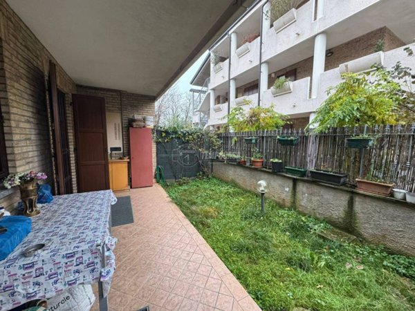 appartamento in vendita a Seveso in zona Baruccana