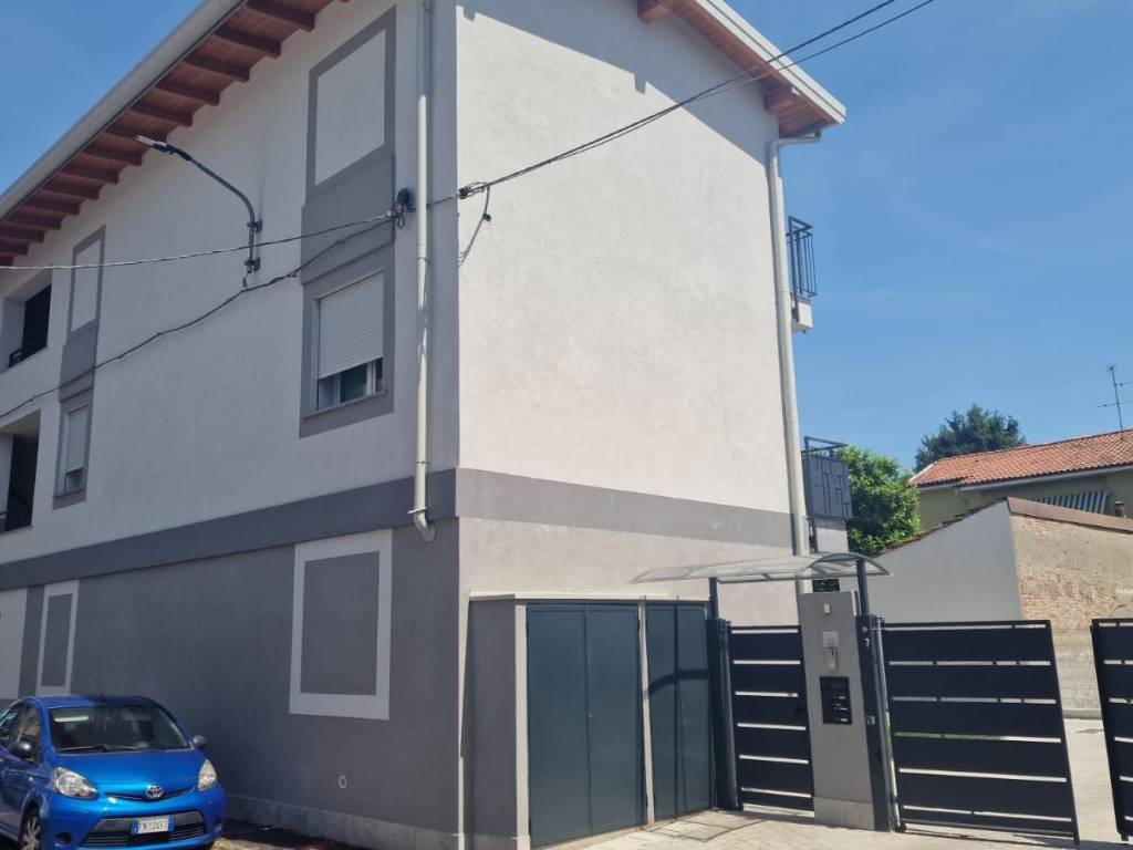 appartamento in vendita a Seveso in zona Baruccana