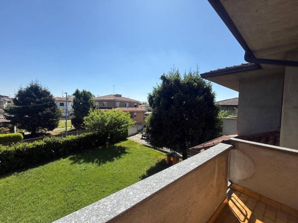 casa indipendente in vendita a Seveso in zona Baruccana