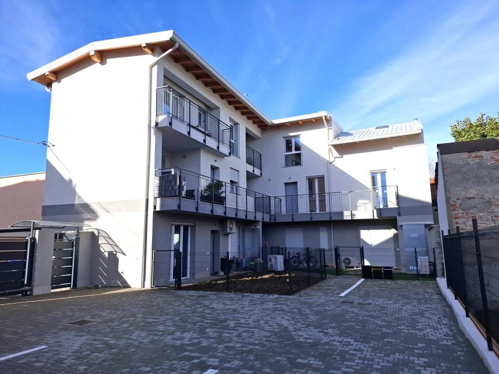 appartamento in vendita a Seveso in zona Baruccana