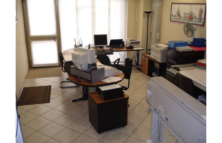 negozio in vendita a Seveso