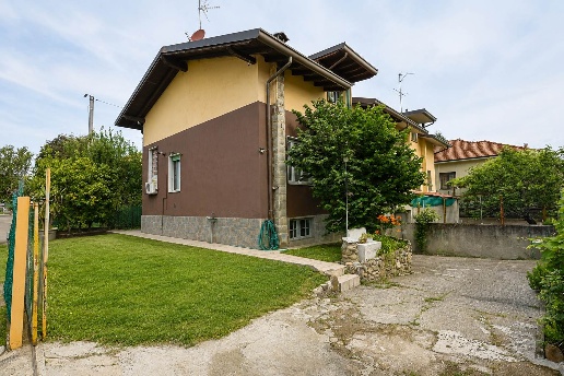 casa indipendente in vendita a Seveso in zona Baruccana
