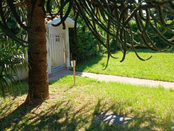 casa indipendente in vendita a Seveso in zona Baruccana