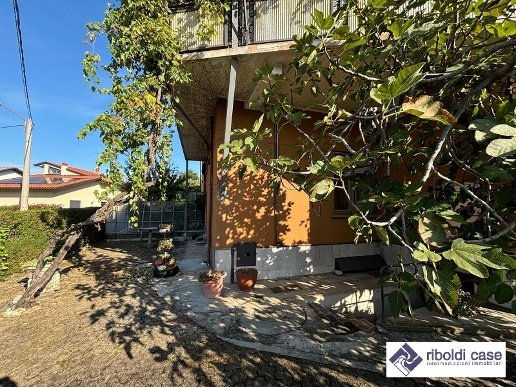 casa indipendente in vendita a Seveso in zona Baruccana