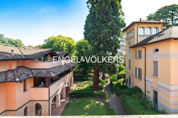 appartamento in vendita a Seveso in zona Baruccana