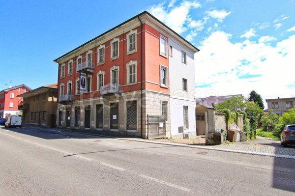 negozio in vendita a Seveso