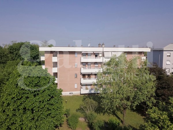 appartamento in vendita a Seveso in zona Baruccana