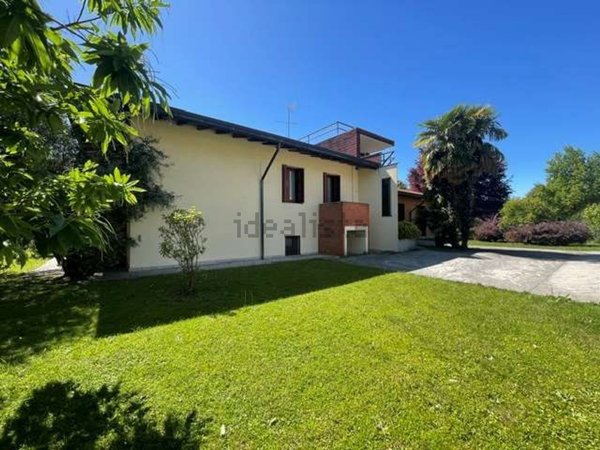casa indipendente in vendita a Seveso in zona Baruccana
