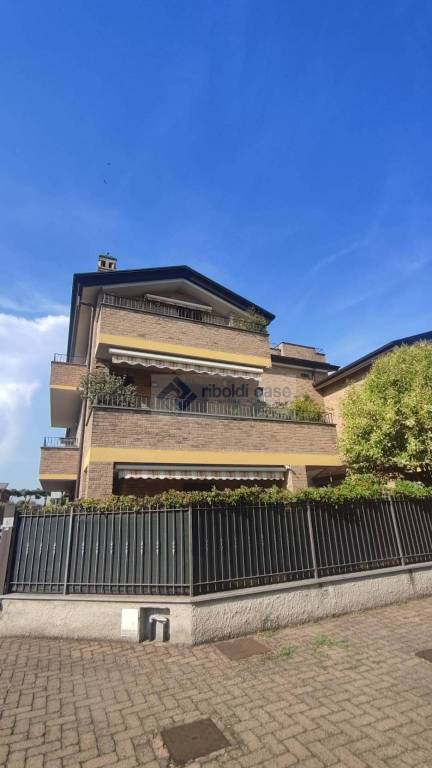appartamento in vendita a Seveso