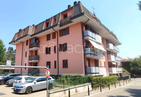 appartamento in vendita a Seveso in zona Baruccana