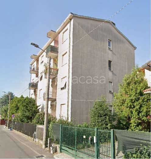 appartamento in vendita a Seveso in zona Baruccana