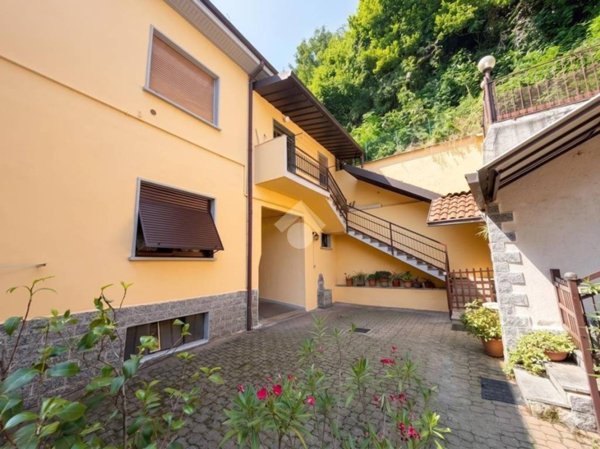 appartamento in vendita a Seveso in zona Baruccana