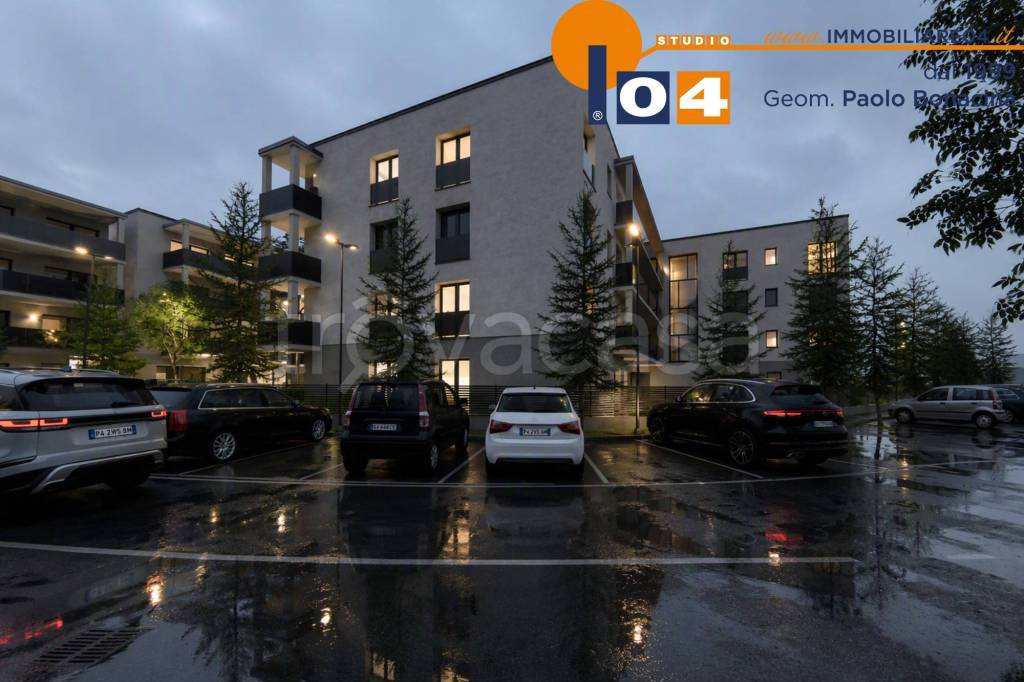 appartamento in vendita a Seveso in zona Baruccana