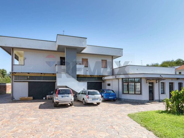 casa indipendente in vendita a Seveso in zona Baruccana