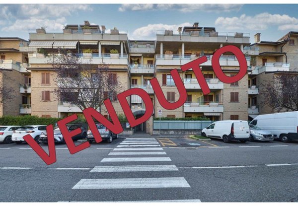 appartamento in vendita a Seveso in zona Baruccana