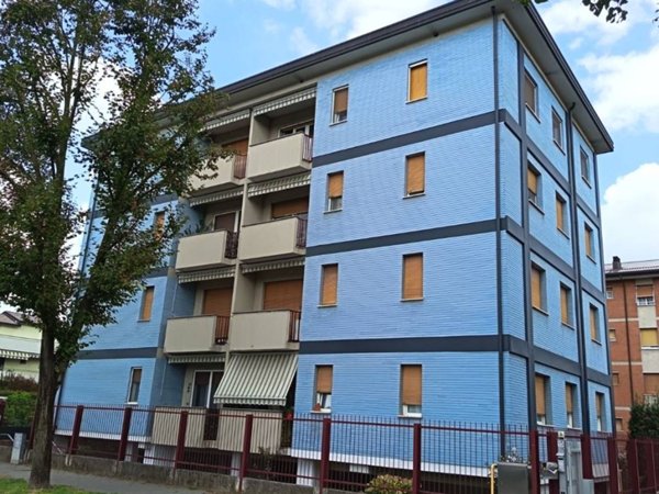 appartamento in vendita a Seveso in zona Baruccana