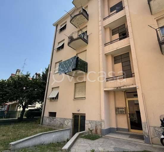 appartamento in vendita a Seveso in zona Baruccana