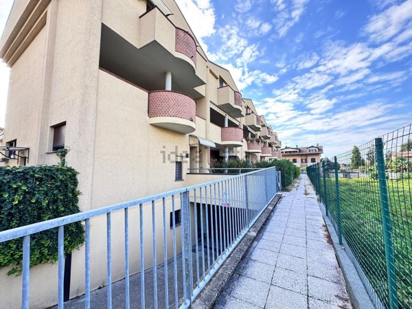 appartamento in vendita a Seveso in zona Baruccana