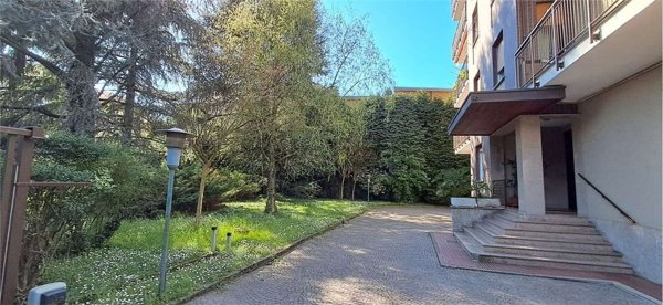 appartamento in vendita a Seveso in zona Baruccana